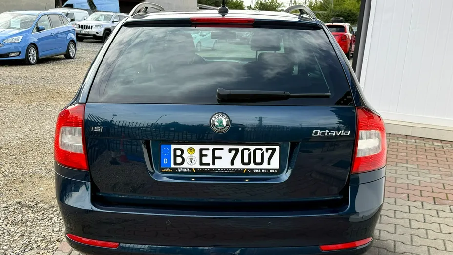 SKODA Octavia -