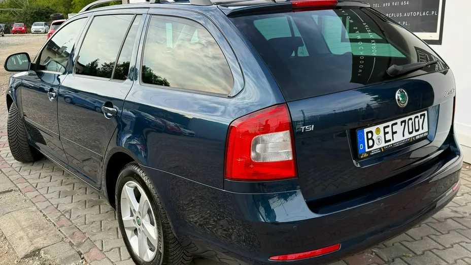 SKODA Octavia -