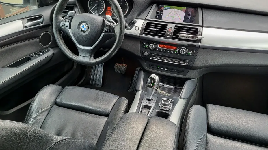 BMW X6 -