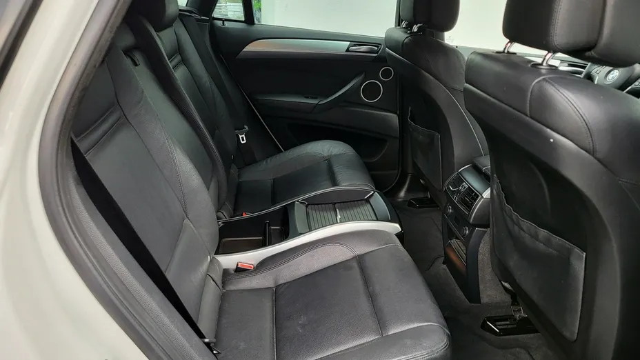 BMW X6 -
