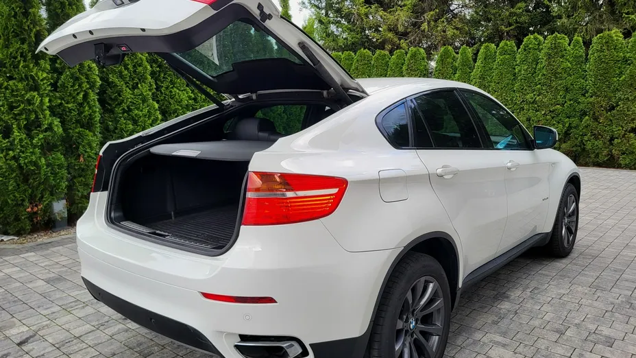 BMW X6 -