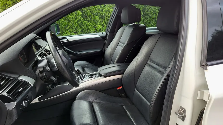 BMW X6 -