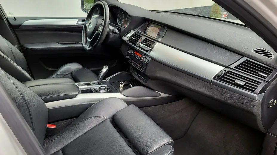 BMW X6 -