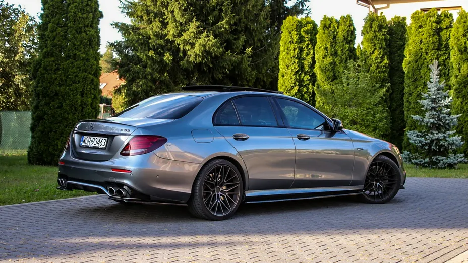 MERCEDES-BENZ E Klasa -
