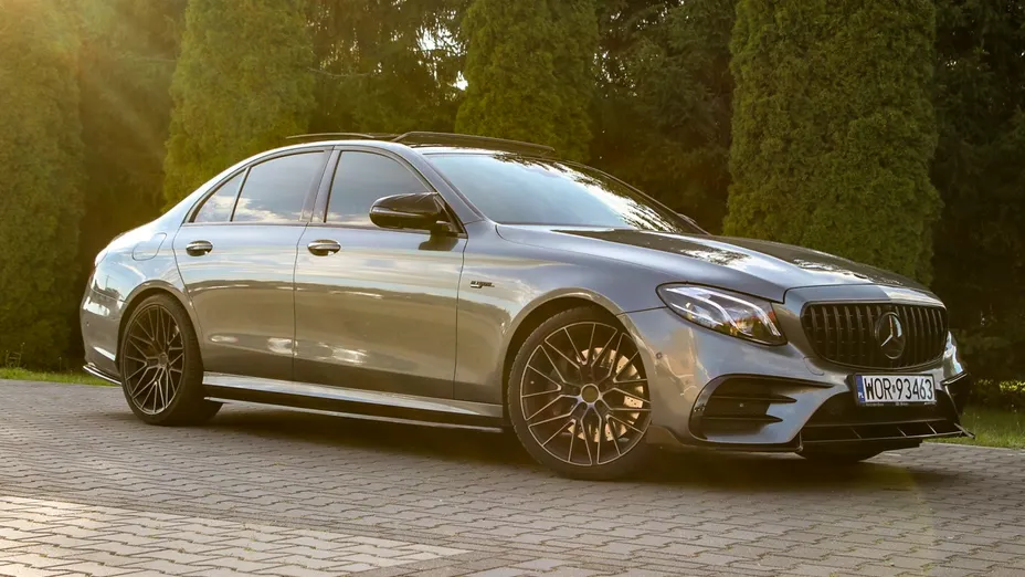 MERCEDES-BENZ E Klasa -