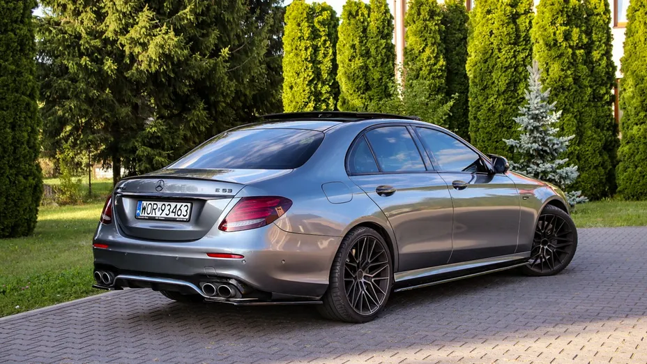 MERCEDES-BENZ E Klasa -
