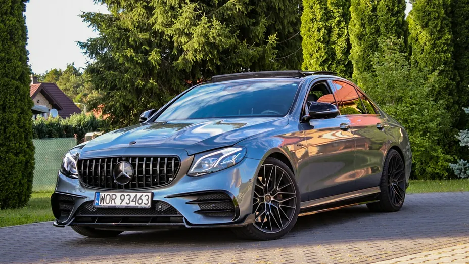 MERCEDES-BENZ E Klasa -
