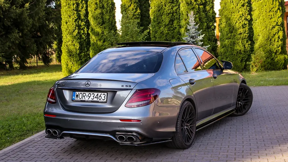 MERCEDES-BENZ E Klasa -