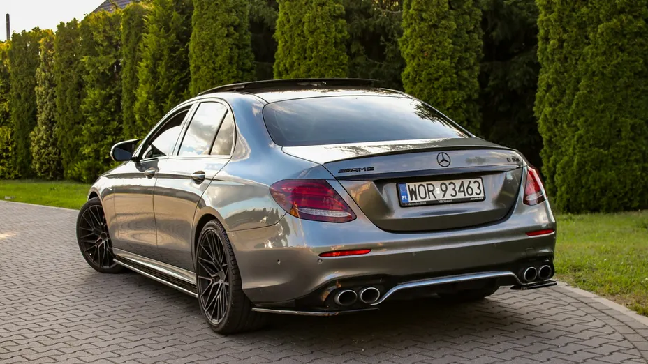 MERCEDES-BENZ E Klasa -