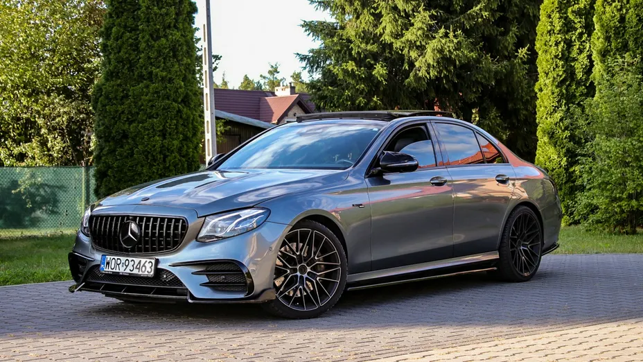 MERCEDES-BENZ E Klasa -