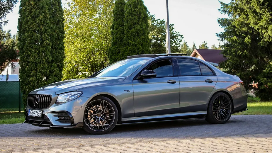 MERCEDES-BENZ E Klasa -