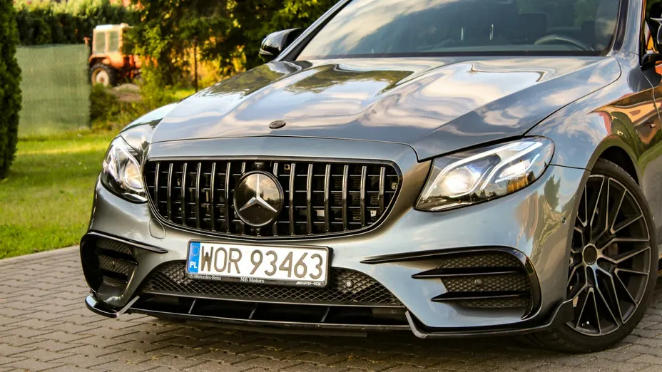 MERCEDES-BENZ E Klasa -