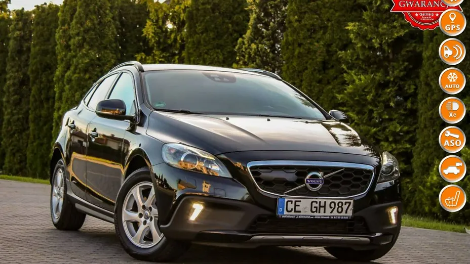 VOLVO V40 Cross Country -