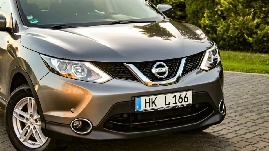 NISSAN Qashqai -