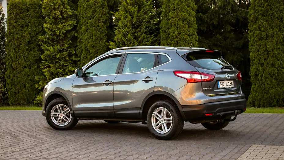 NISSAN Qashqai -