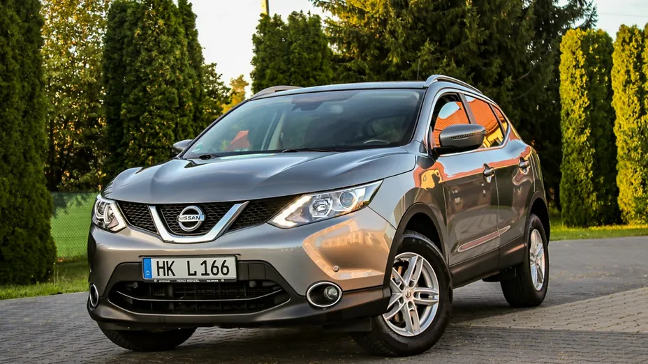 NISSAN Qashqai -