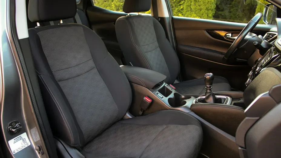 NISSAN Qashqai -