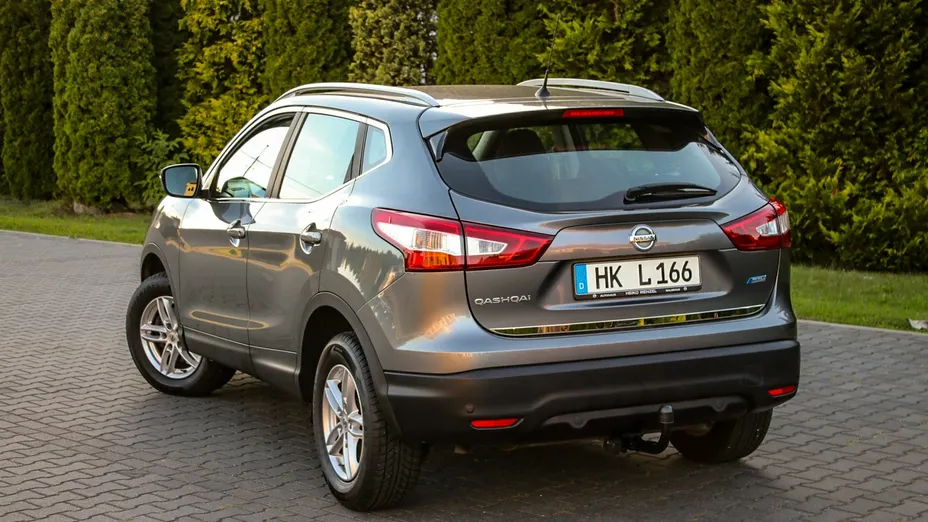NISSAN Qashqai -