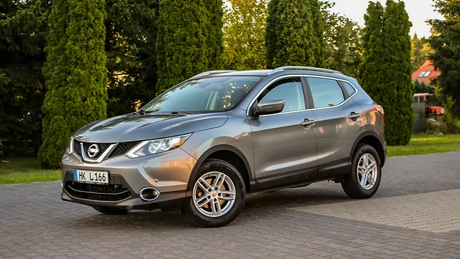 NISSAN Qashqai -