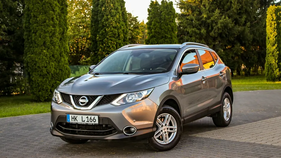 NISSAN Qashqai -