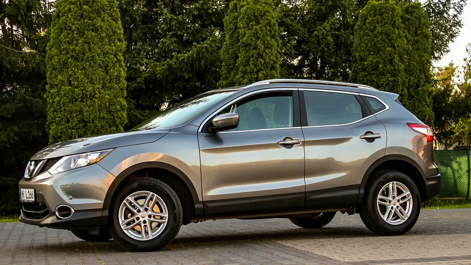 NISSAN Qashqai -