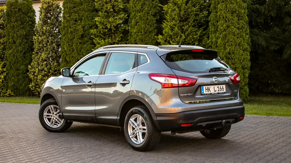 NISSAN Qashqai -