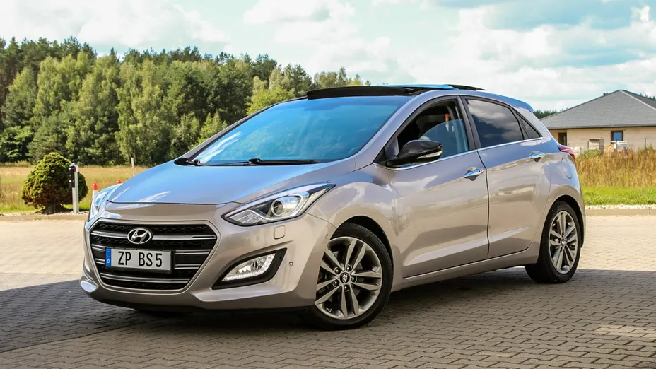 HYUNDAI i30 -