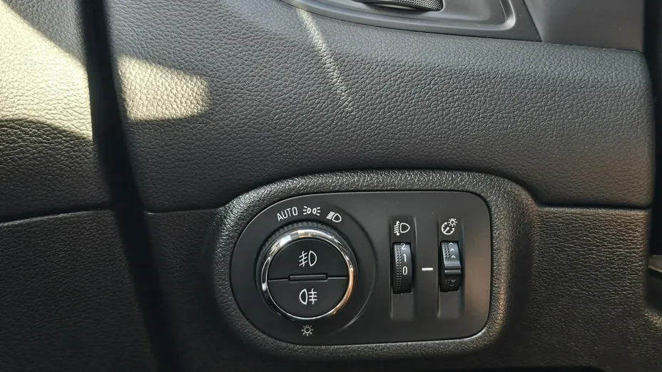 OPEL Zafira -