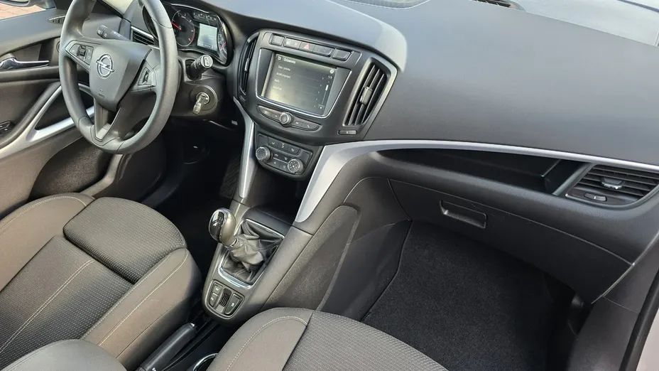 OPEL Zafira -