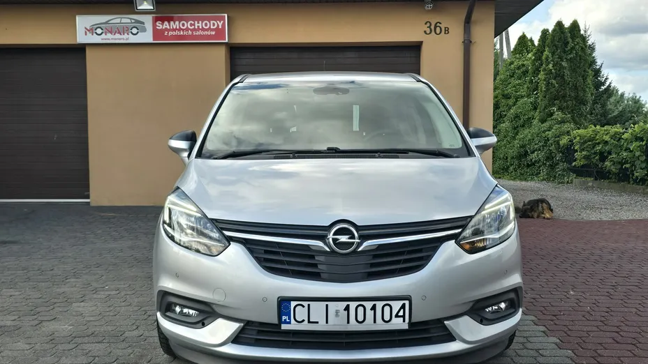 OPEL Zafira -