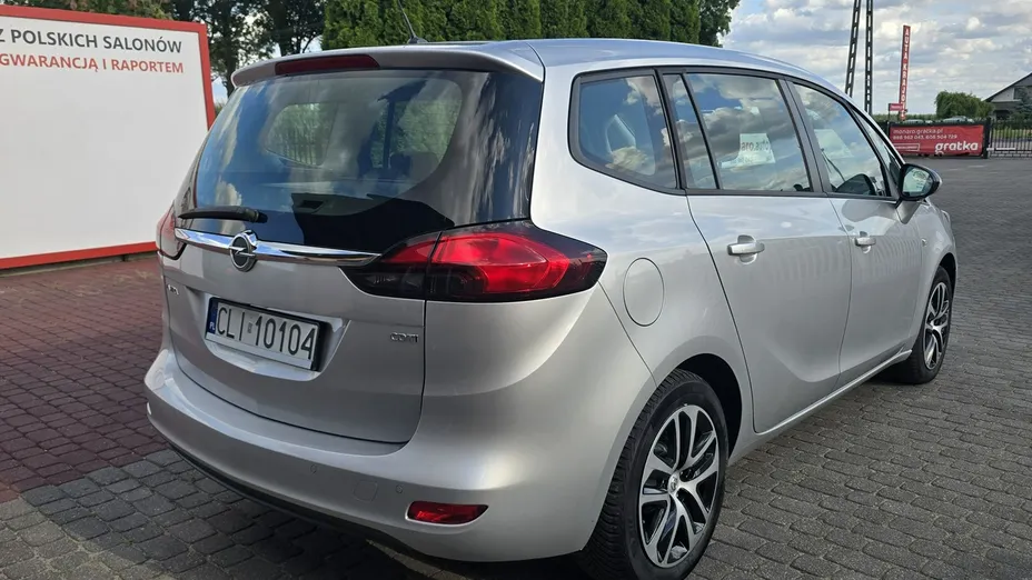 OPEL Zafira -