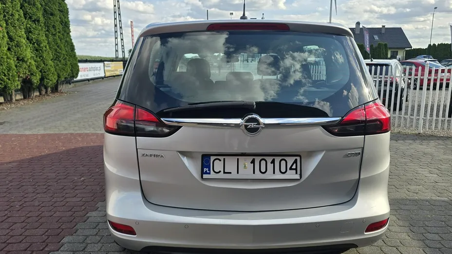 OPEL Zafira -