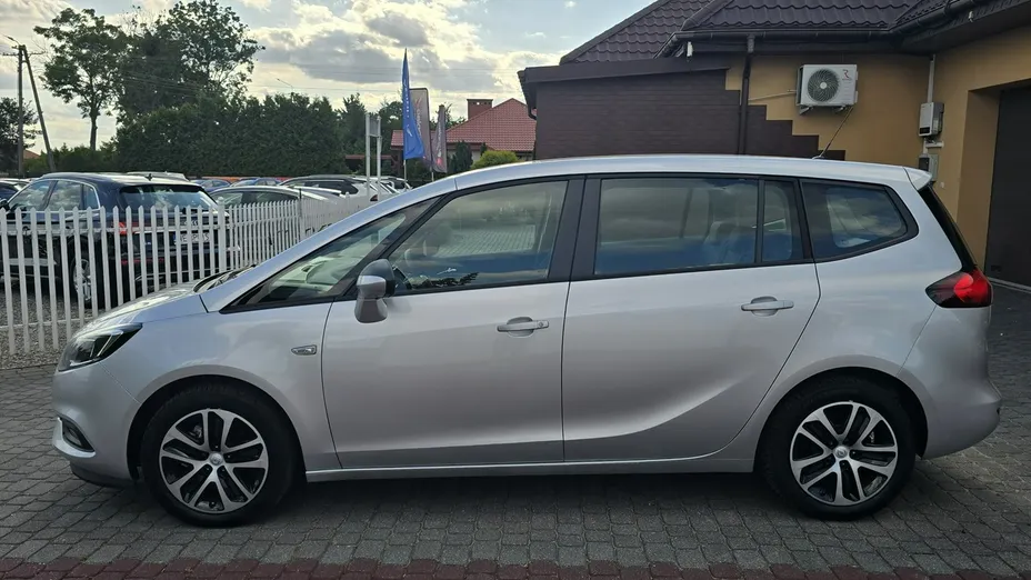 OPEL Zafira -