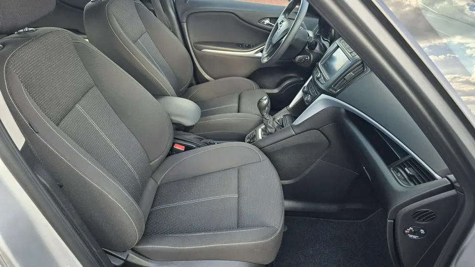 OPEL Zafira -