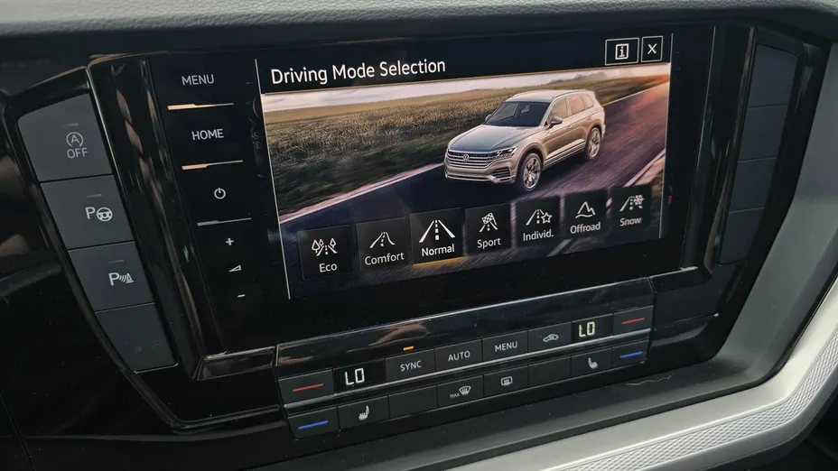 VOLKSWAGEN Touareg -