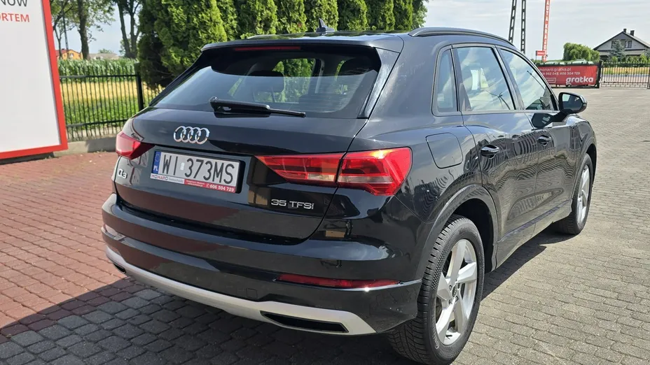 AUDI Q3 -