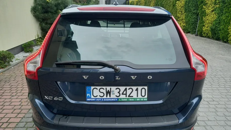 VOLVO XC60 -