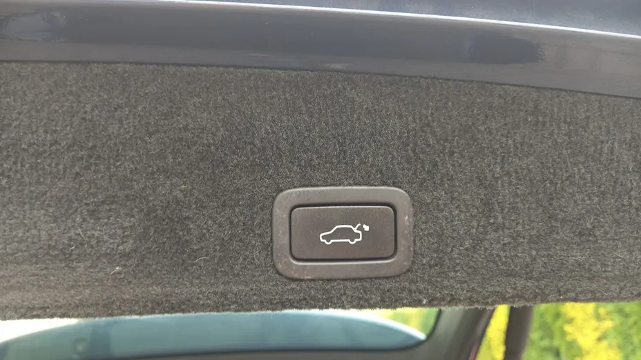 VOLVO XC60 -