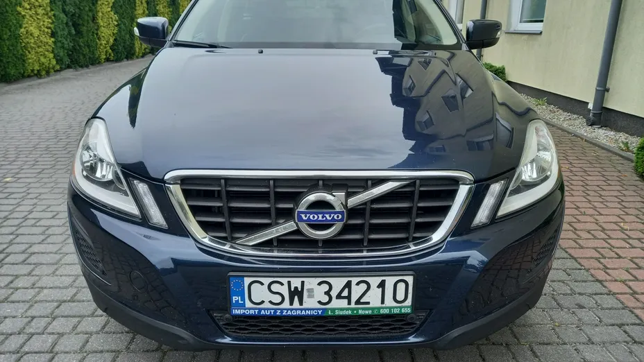 VOLVO XC60 -