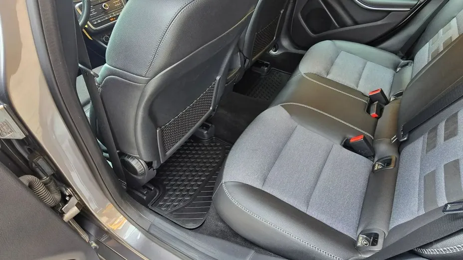 MERCEDES-BENZ GLA -
