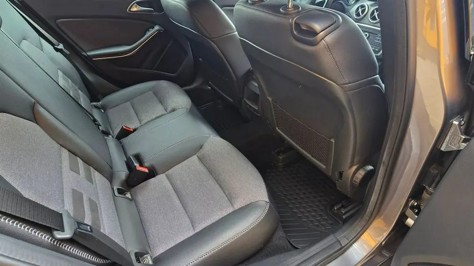 MERCEDES-BENZ GLA -