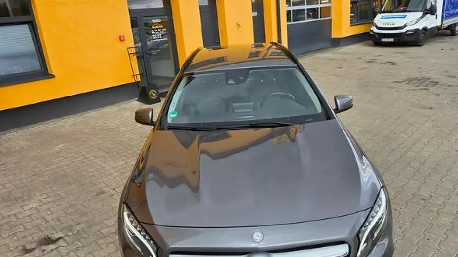 MERCEDES-BENZ GLA -