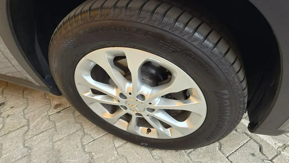 MERCEDES-BENZ GLA -
