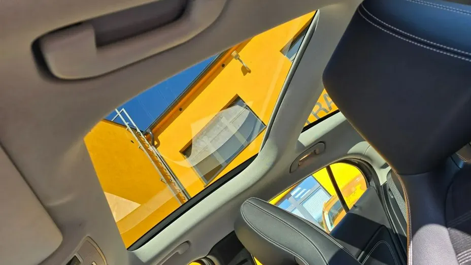 MERCEDES-BENZ GLA -