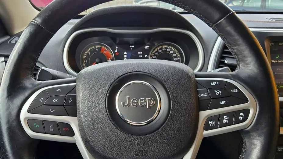 JEEP Cherokee -