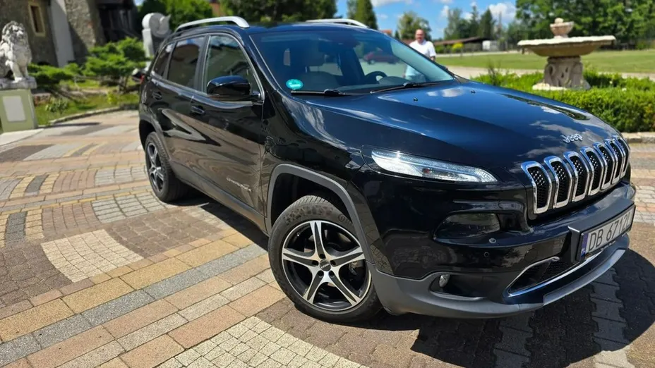 JEEP Cherokee -