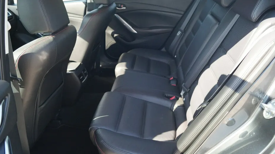 MAZDA 6 -