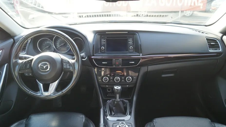 MAZDA 6 -