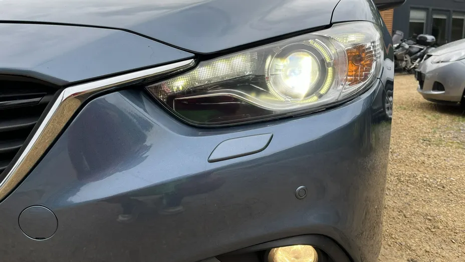 MAZDA 6 -