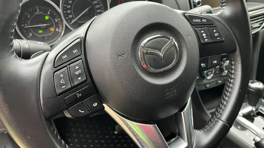 MAZDA 6 -